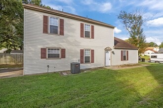 Building Photo - 824 Dryden St