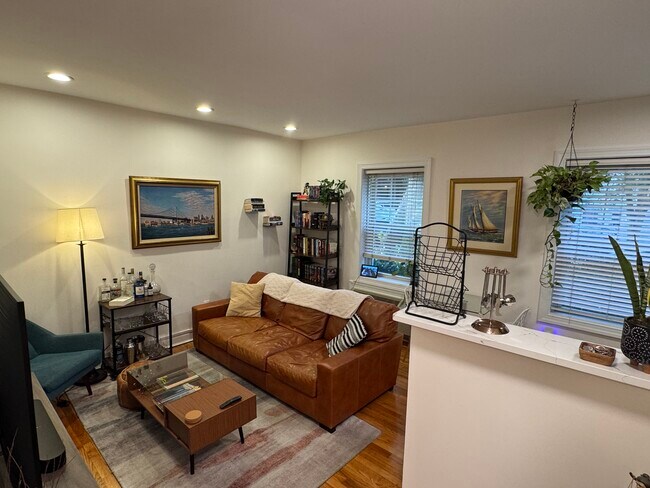 Foto del edificio - 1816 Kalorama Rd NW