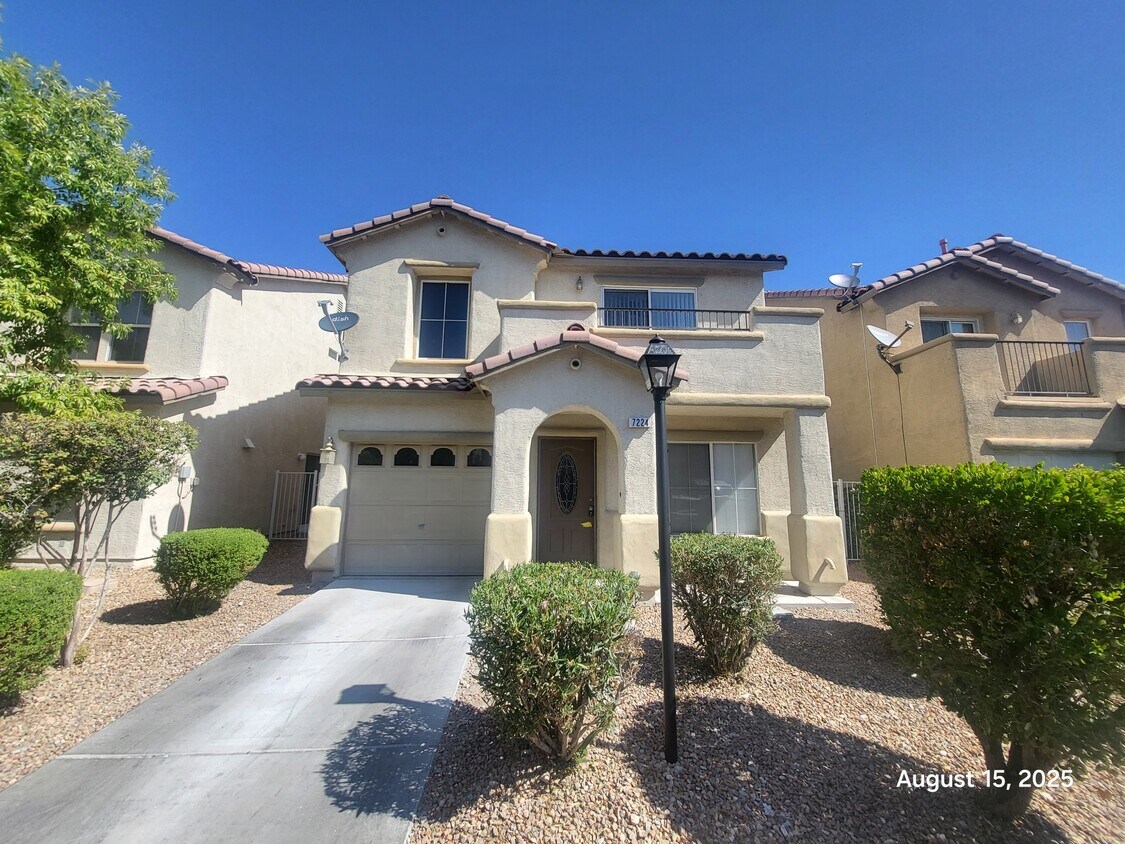 Foto principal - 7224 Dry Lake Ct
