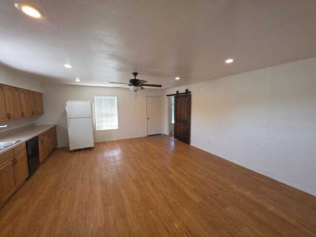 Foto del edificio - Newly Remodeled 2 bedroom 1 bath home