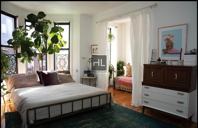 Building Photo - Park Slope 2 bedroom