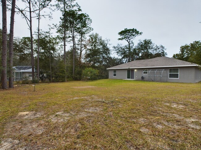 Building Photo - 10102 SW 188th Cir