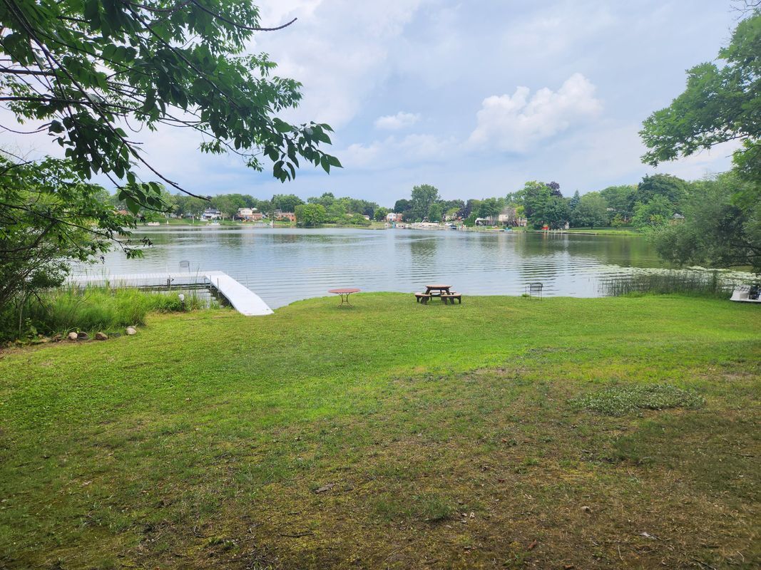 Building Photo - 4896 Harbor Point Dr