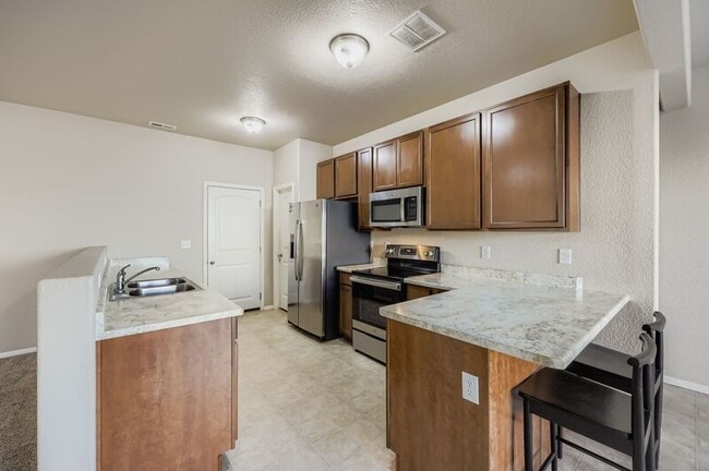 Foto del edificio - 7575 Forest Meadows Ave