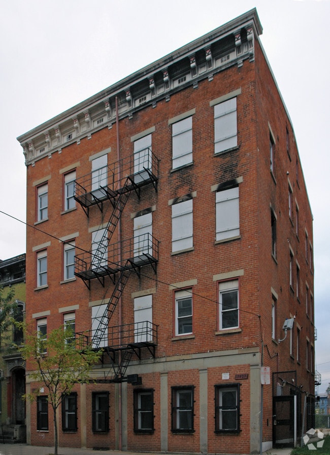 Building Photo - 1421-1423 Race St