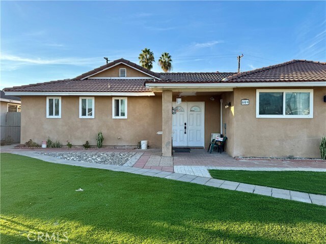 Building Photo - 809 Hartview Ave