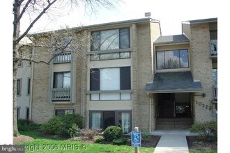 Building Photo - 10223 Valentino Dr