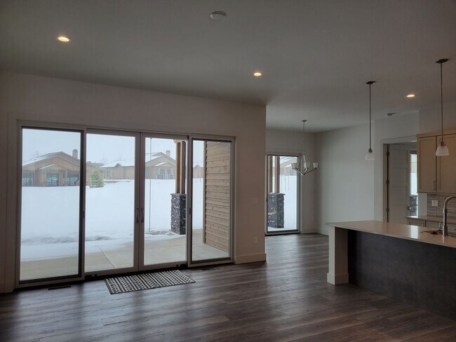 Foto del edificio - 3 Bed 2.5 bath house in Black Bull