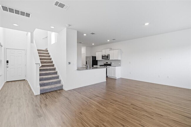 Foto del edificio - 7317 Spotted Leaf Wy