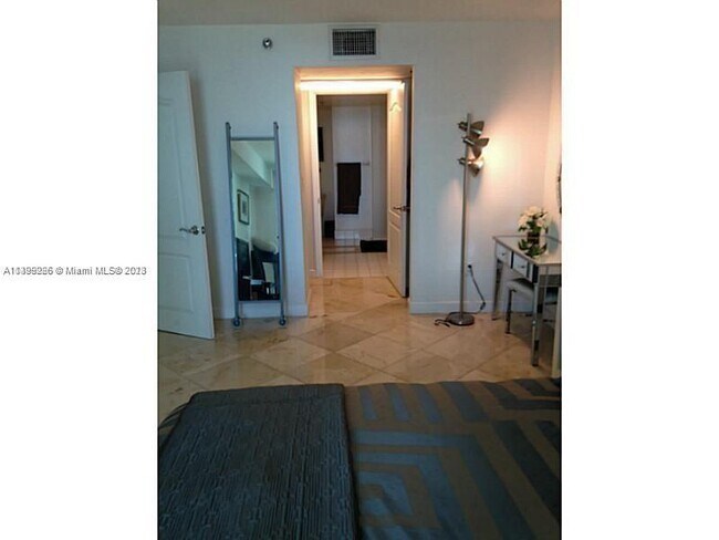Foto del edificio - 1200 Brickell Bay Dr