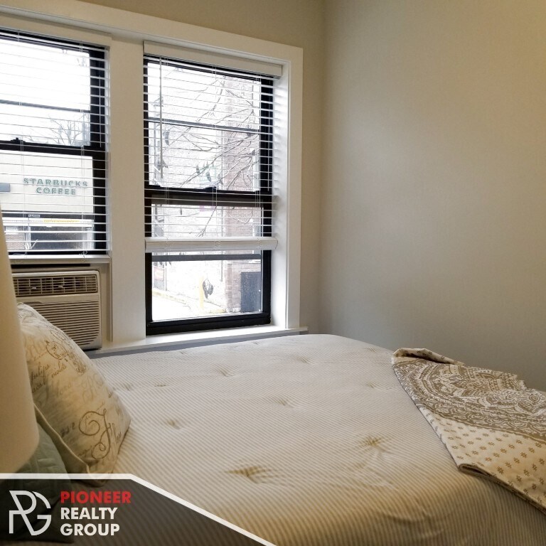 Primary Photo - East Lakeview 1 bed