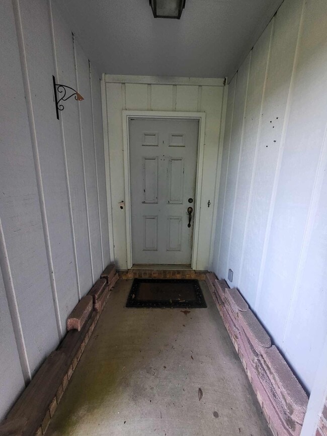 Building Photo - 2108 Calle De Castelar