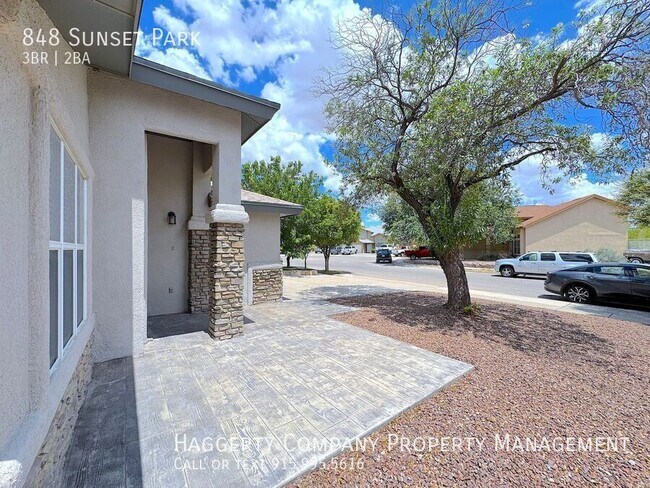 Foto del edificio - 848 Sunset Park Dr