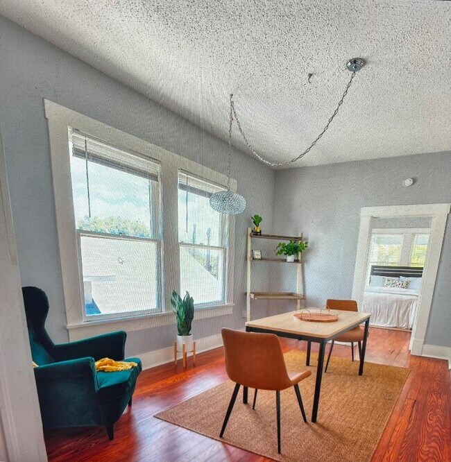 143 E Woodlawn Ave Unit B, San Antonio, TX 78212 Apartments in San Antonio, TX