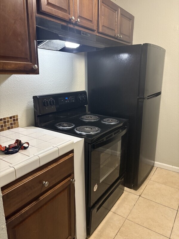 Building Photo - 3620 Verde Dr