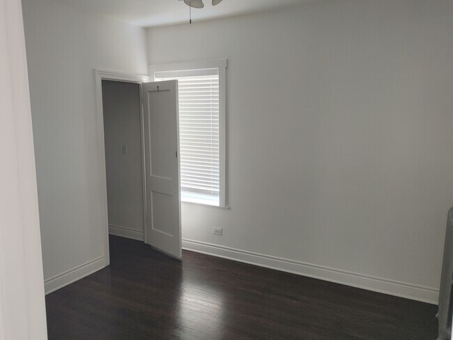 Foto del edificio - 5019 W Agatite Ave