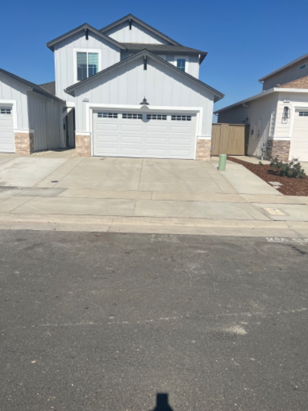 Building Photo - 1001 Wadsworth Dr