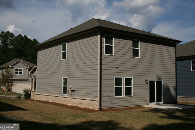 Building Photo - 833 Evergreen Rd