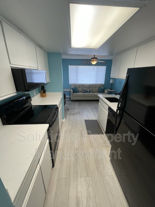 Foto del edificio - 600 Beach Park Ln