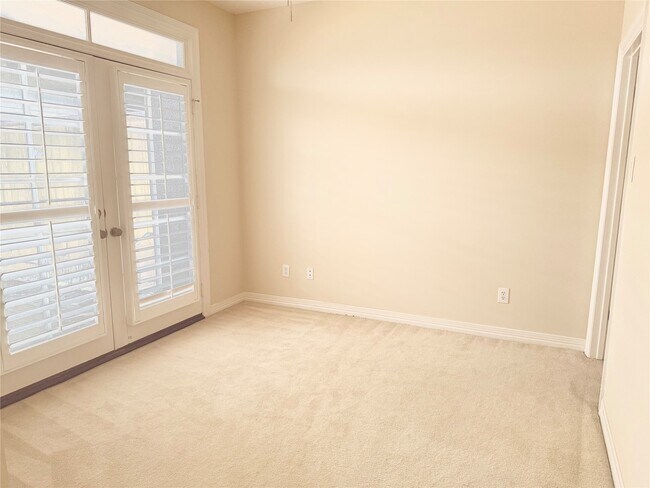 Foto del edificio - 2246 Bancroft Ln