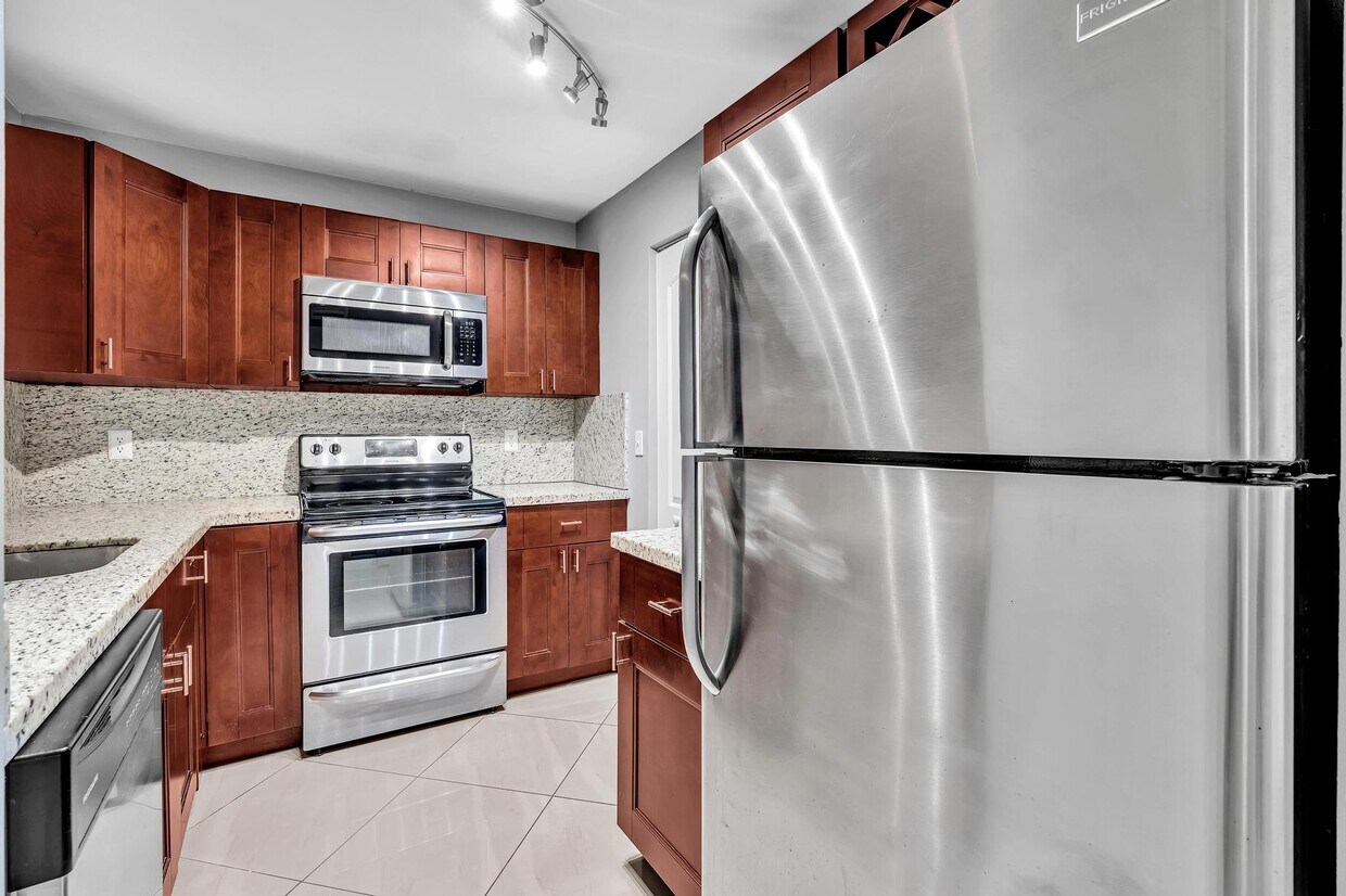 Photo - 1255 SW 46th Ave (Pompano Beach, FL)
