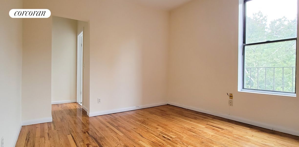 Foto principal - 172 W 77th St