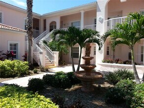 Building Photo - 4236 Central Sarasota Pkwy