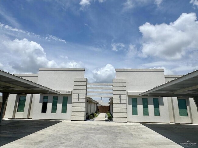 Foto del edificio - 3610 Bella Costa Dr