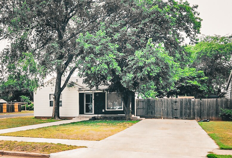 Foto principal - 2801 36th St