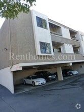 Building Photo - 6725 Mission Gorge Rd