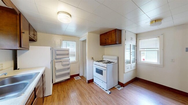 Foto del edificio - 721 5th St NE