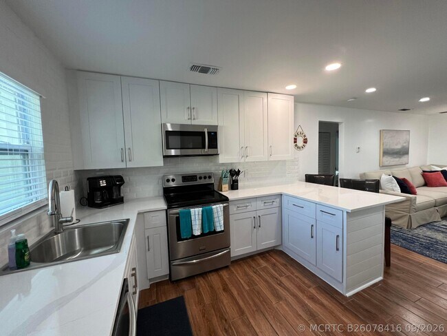 Building Photo - 4104 Garden Ave