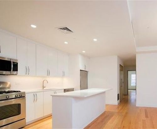 Primary Photo - 27 S William St