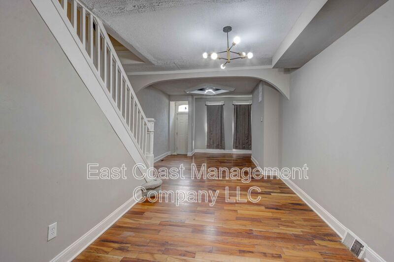 Primary Photo - 416 S Smallwood St