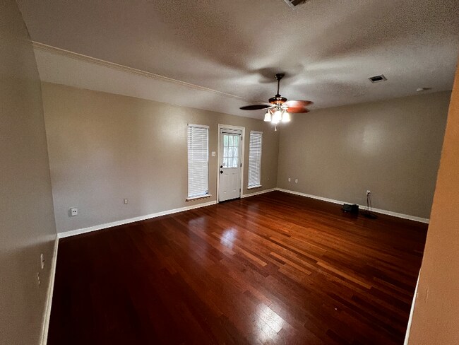 Foto del edificio - 5409 Rue Jennifer