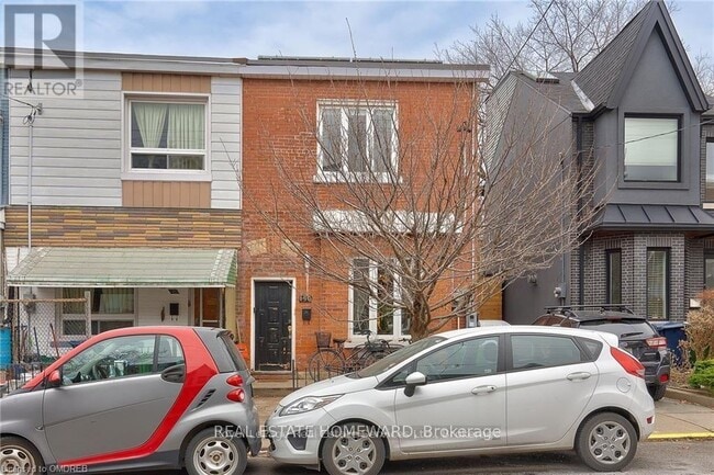 Photo du bâtiment - 150 Manning Ave
