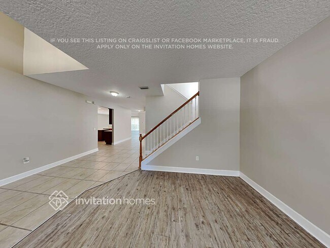 Foto del edificio - 708 Spruce Pine Ln