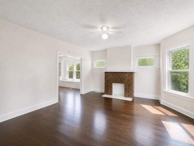 Building Photo - 3454 E 118th St