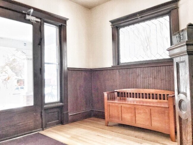 Foto del edificio - Charming Studio in Awesome University Loca...