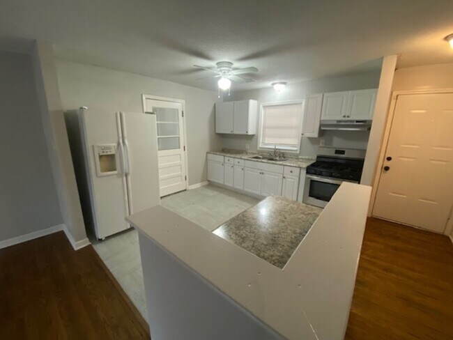 Foto del edificio - 4704 Eastwood St
