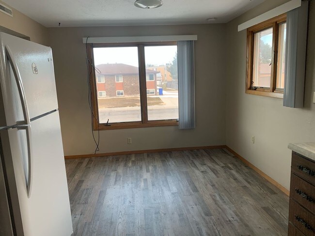 Dining Area - 414 W 38th St