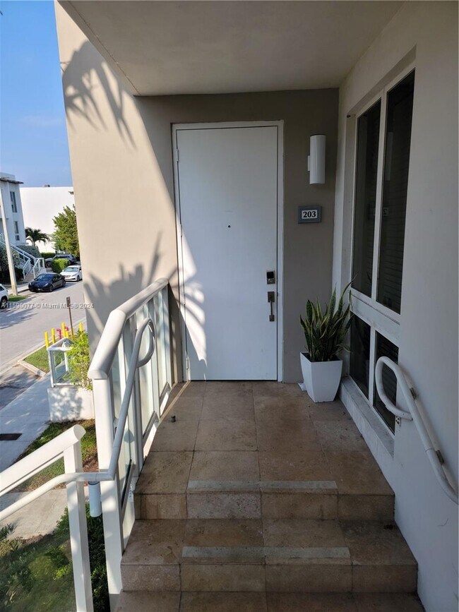 Foto del edificio - 10280 NW 63rd Terrace