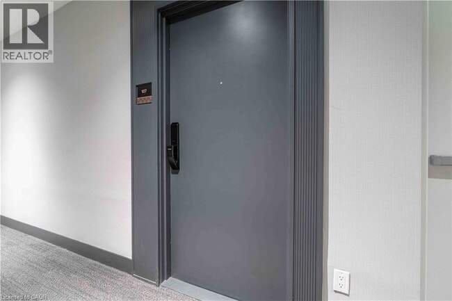 Photo du bâtiment - 405 Dundas St W