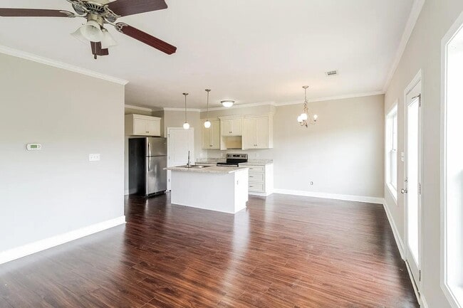 Building Photo - 4244 Valencia Ln