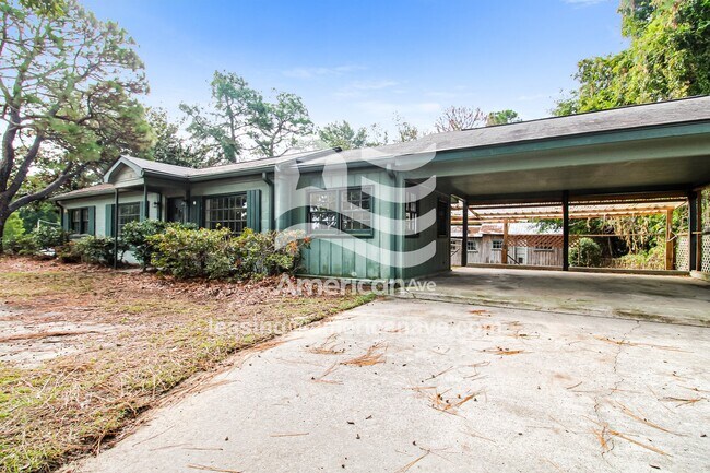 Foto del edificio - 439 Bradley Dr