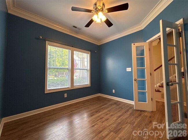 Foto del edificio - 4406 Overbecks Ln