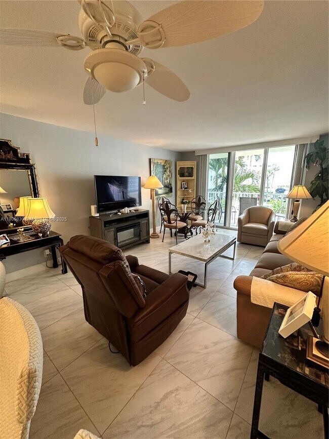 Building Photo - 3540 S Ocean Blvd