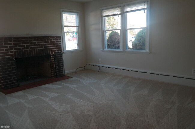 Building Photo - 2 br, 1 bath  - 4213 Ridge Rd # A