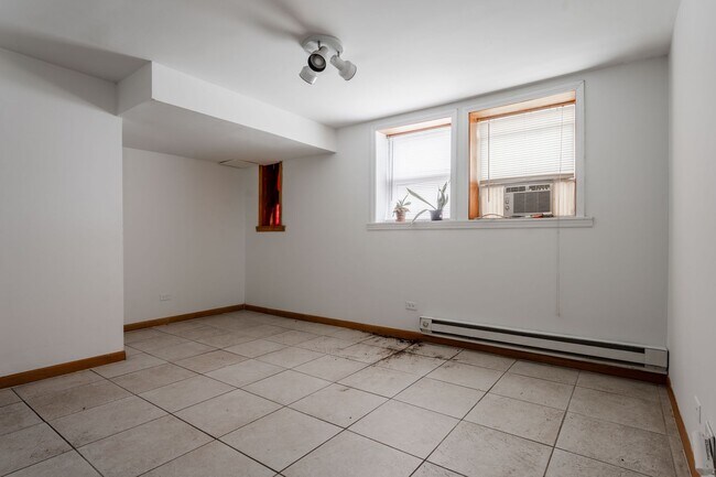 Foto del edificio - Lincoln Square / Ravenswood - 2 Bed / 1 Ba...