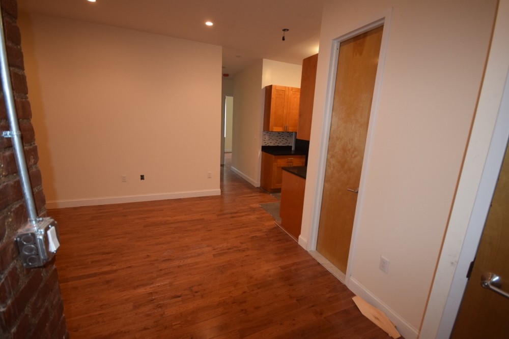 Foto principal - 940 St Nicholas Ave
